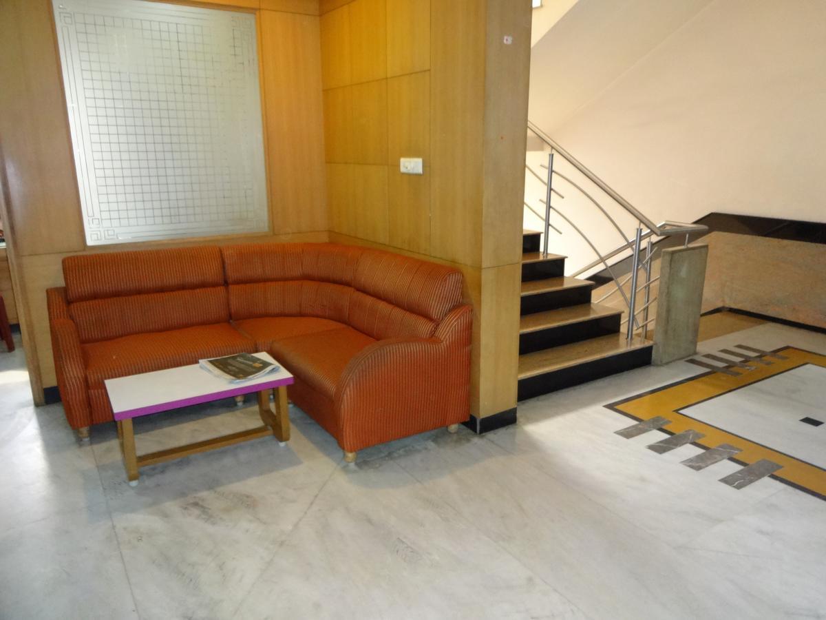 Hotel Grand Palace Coimbatore Buitenkant foto