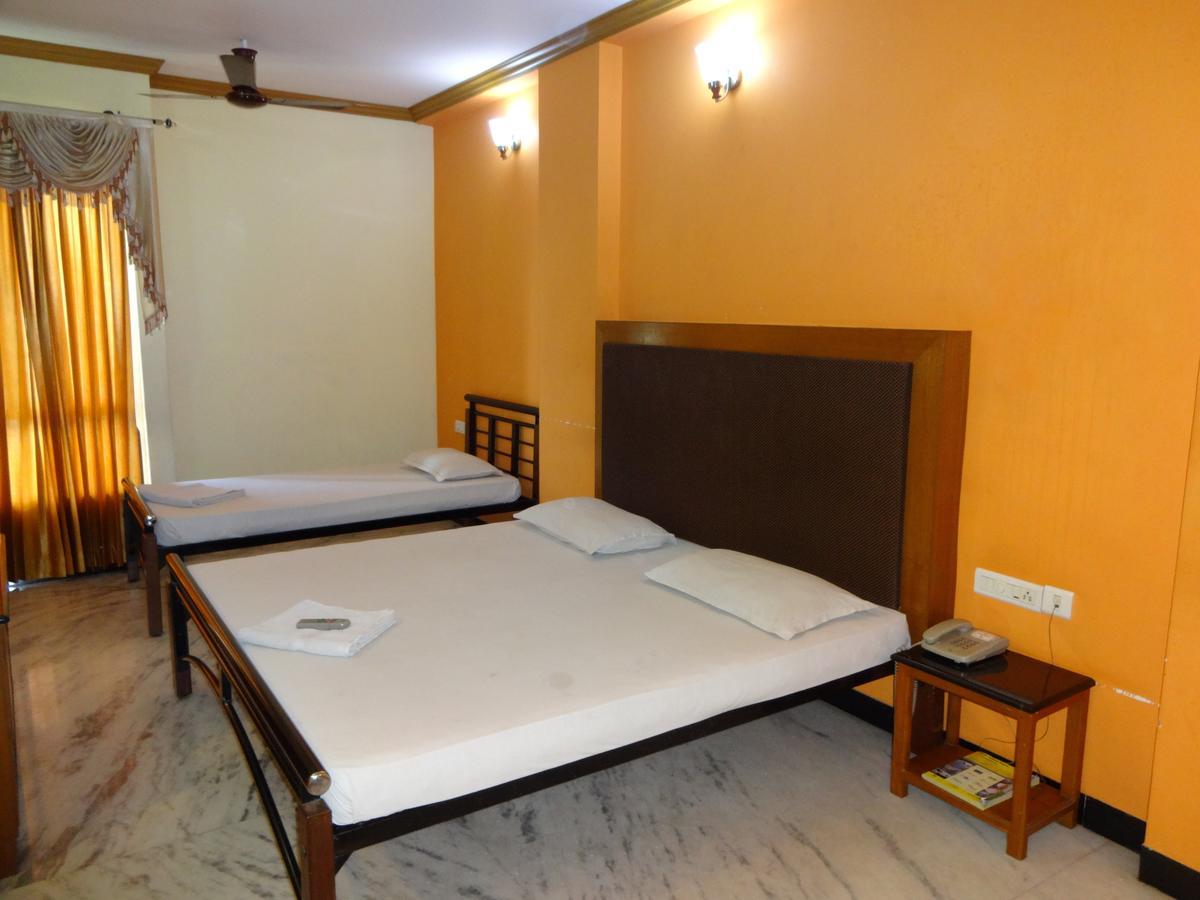Hotel Grand Palace Coimbatore Buitenkant foto