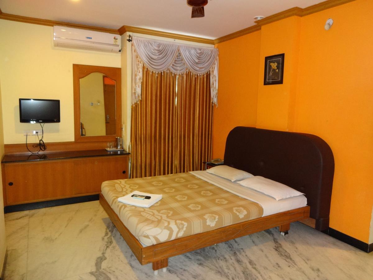 Hotel Grand Palace Coimbatore Buitenkant foto