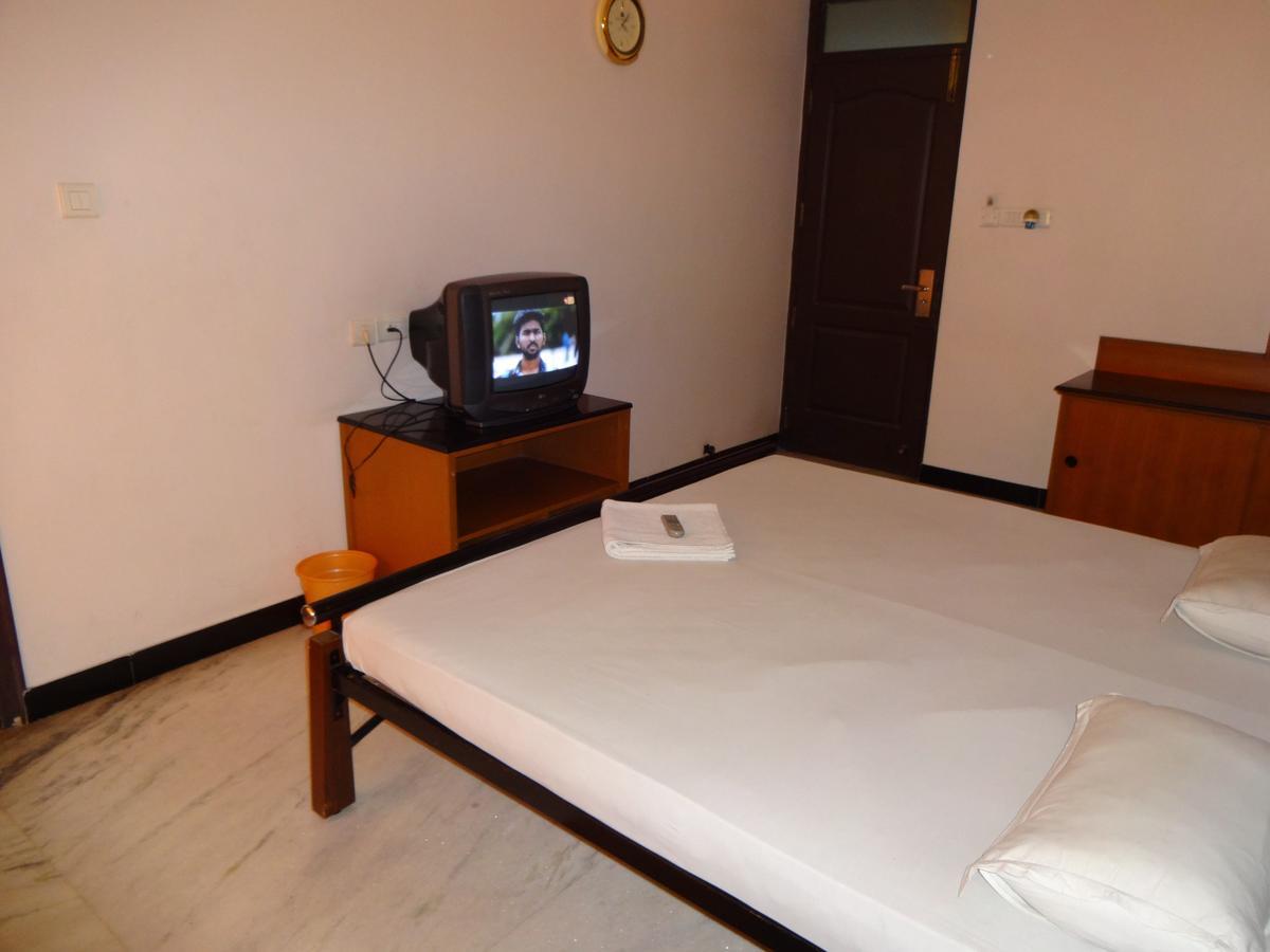 Hotel Grand Palace Coimbatore Buitenkant foto